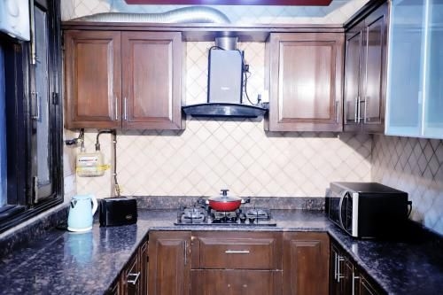 Divine India Service Apartment 3Bhk,J-171 Saket0