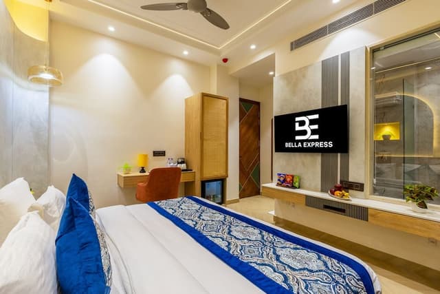 Superior Double Room, City View