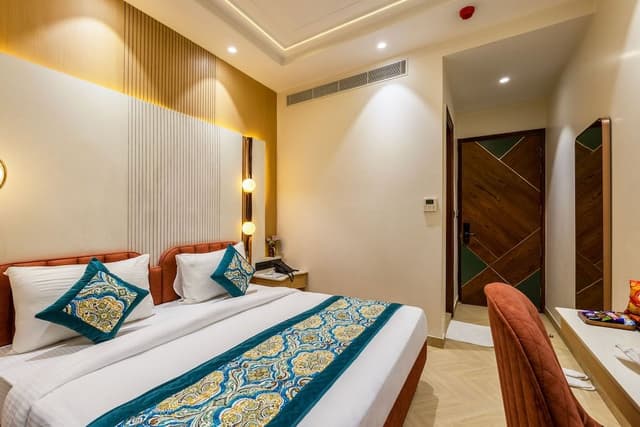 Deluxe Double Room, City View