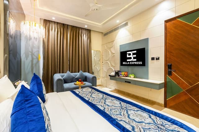 Executive Studio, City View