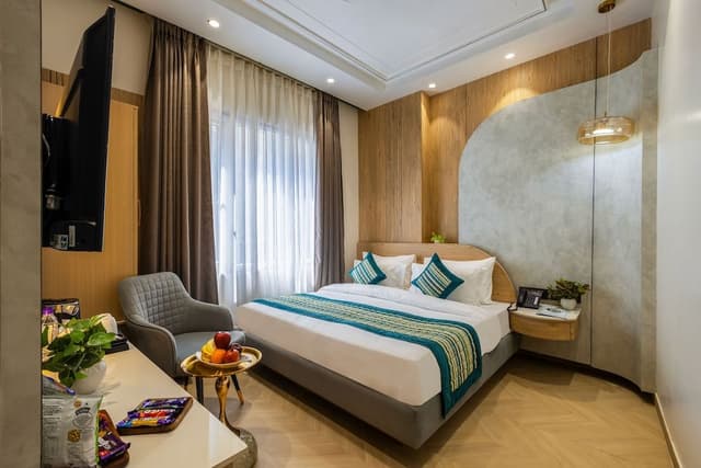 Superior Double Room, City View