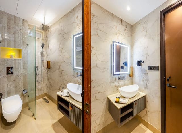 Superior Double Room, City View