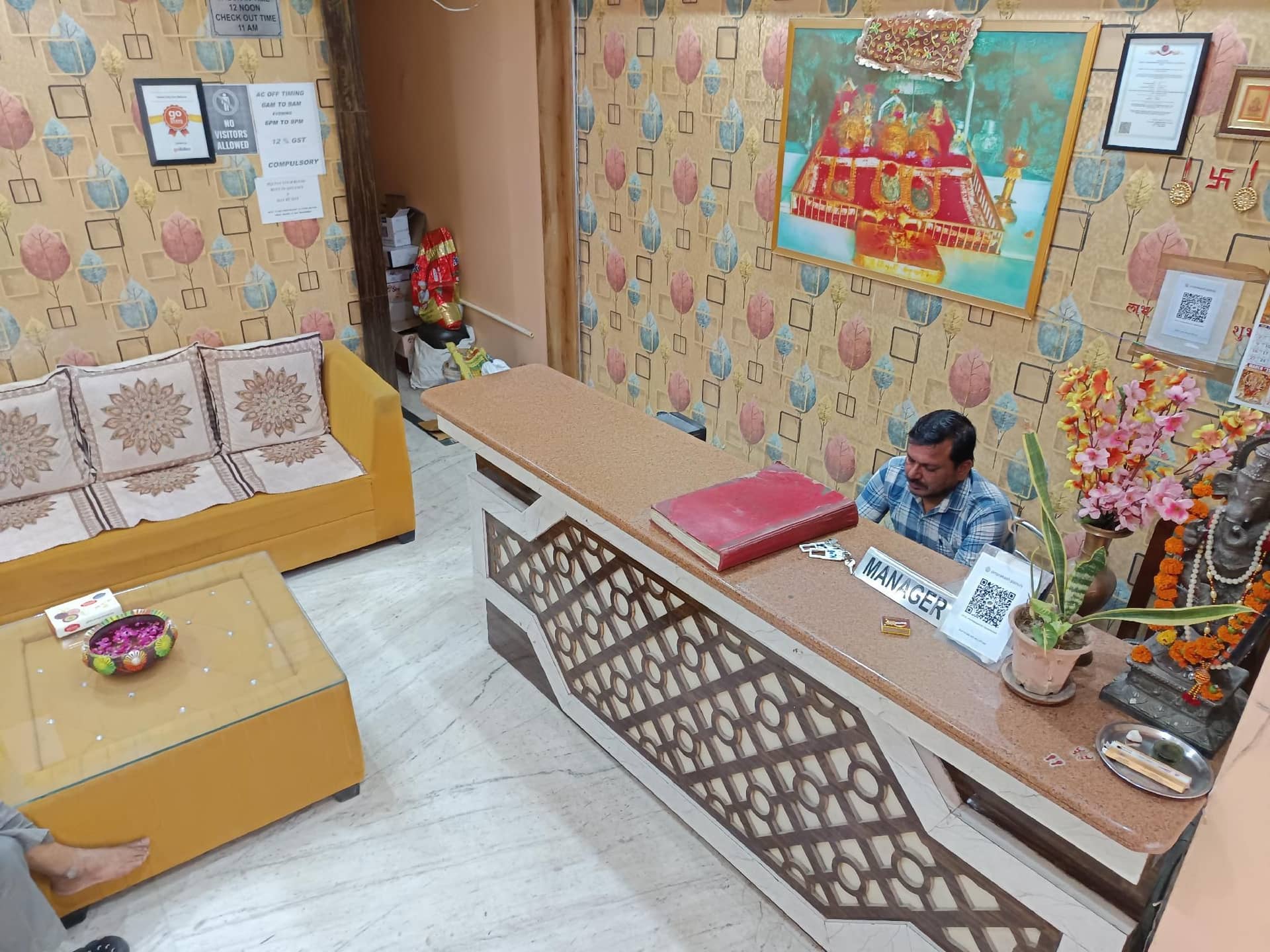 Hotel City @Near New Delhi Railway Station Hotel City @Near New Delhi Railway Station