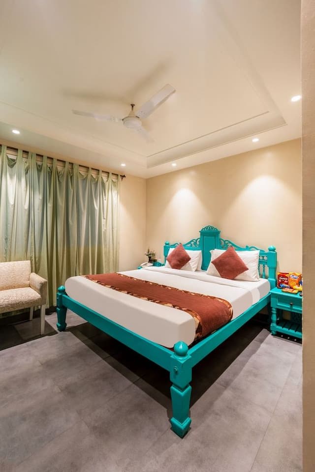 Deluxe Suite, City View