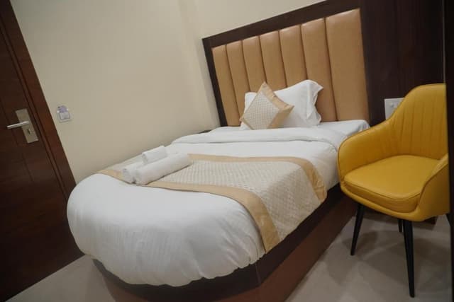 Single Room with Private Bathroom