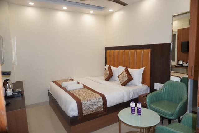 Double Room with Private Bathroom