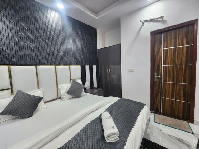 Deluxe Single Room, Balcony, City View