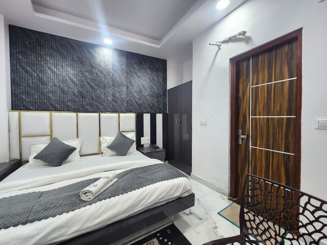 Deluxe Single Room, Balcony, City View