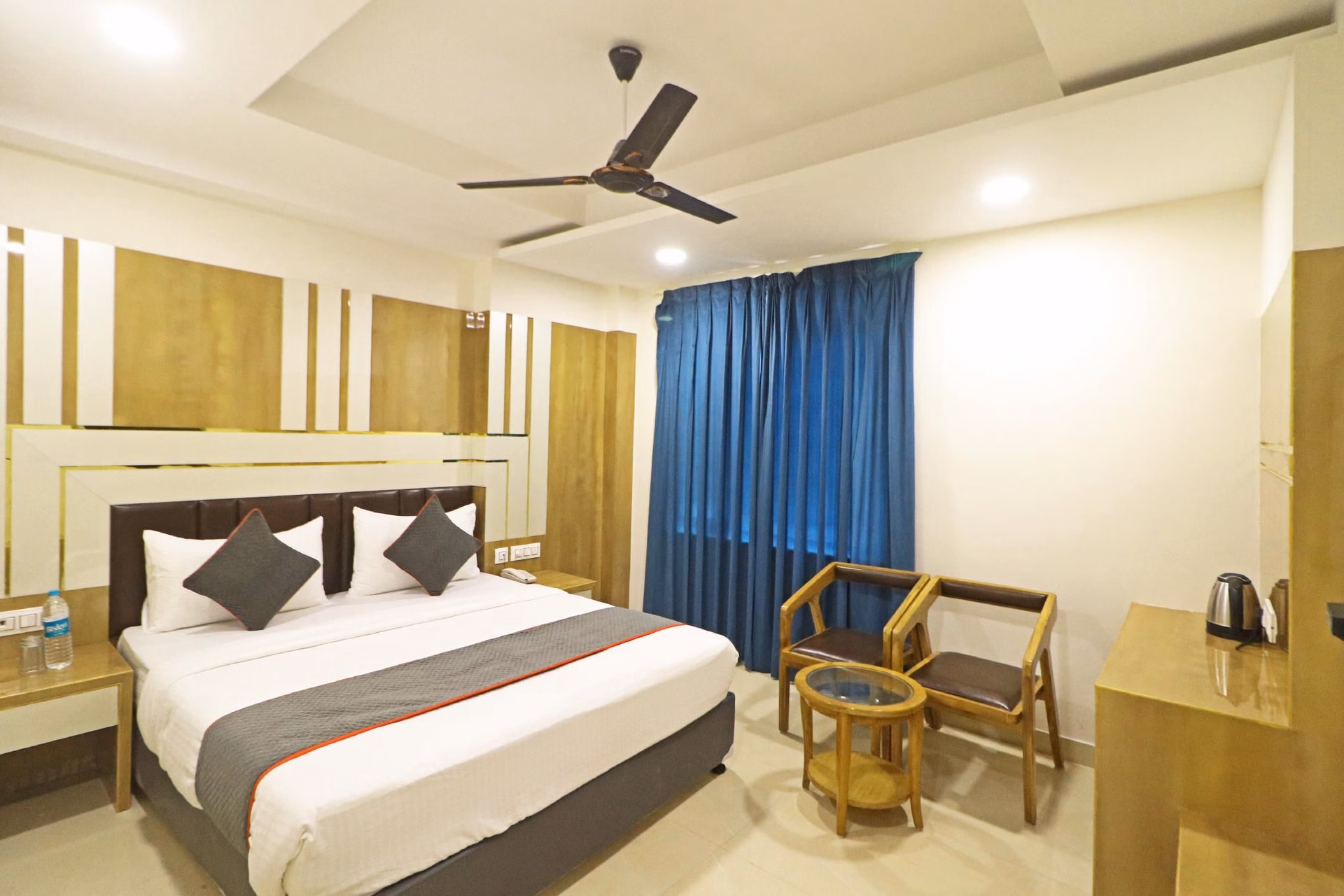 โฮเทล ออล ไทม์ เรสซิเดนซี่ นิว เดลี (Hotel all time residency New Delhi)1