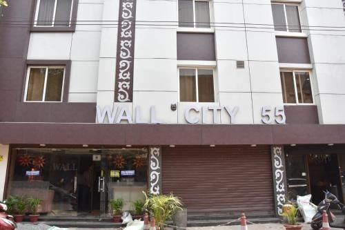 โรงแรมวอลล์ซิตี้ 55 (Hotel Wall City 55)1