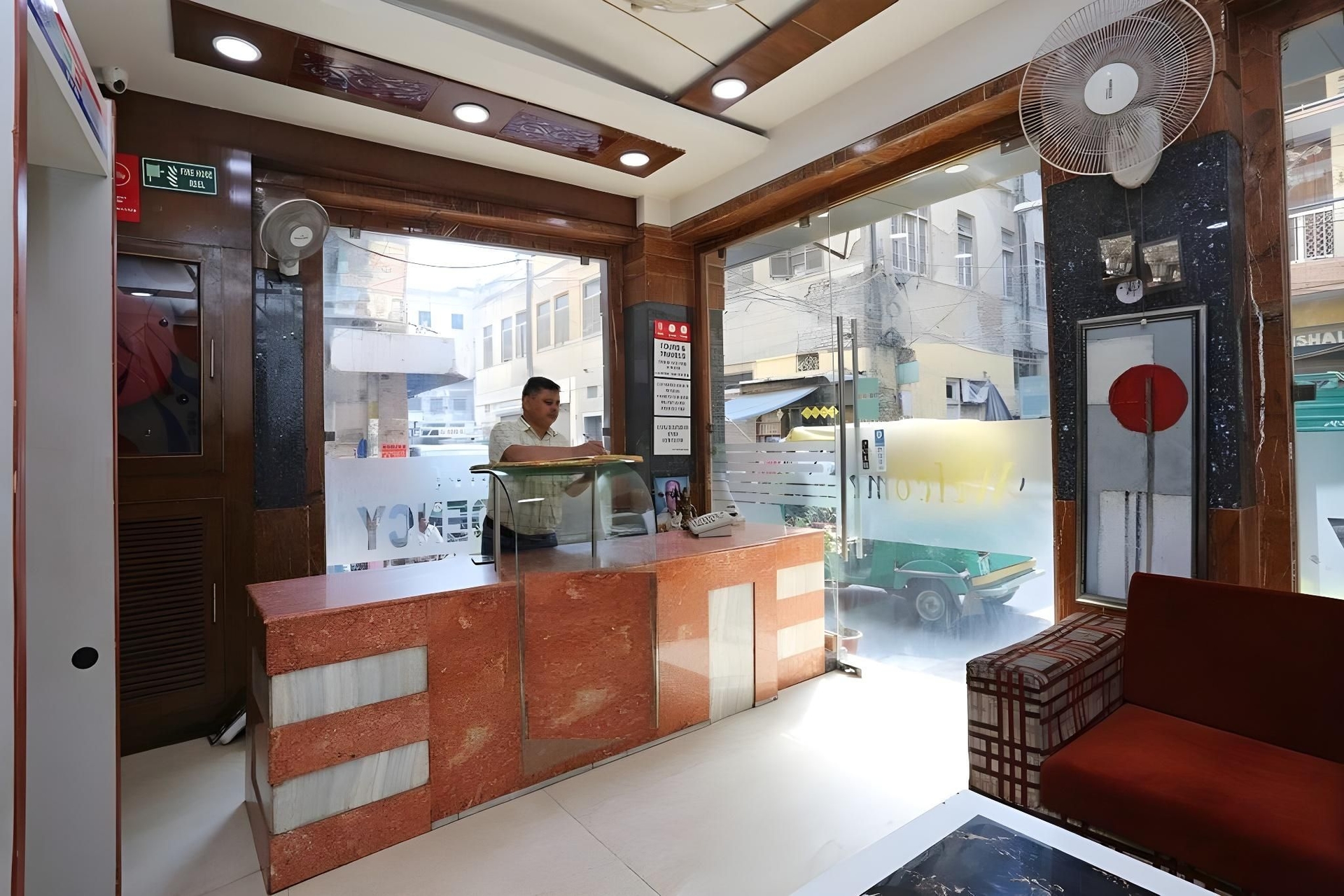 โรงแรม พรีซิเดนซี่ (Hotel Presidency)1