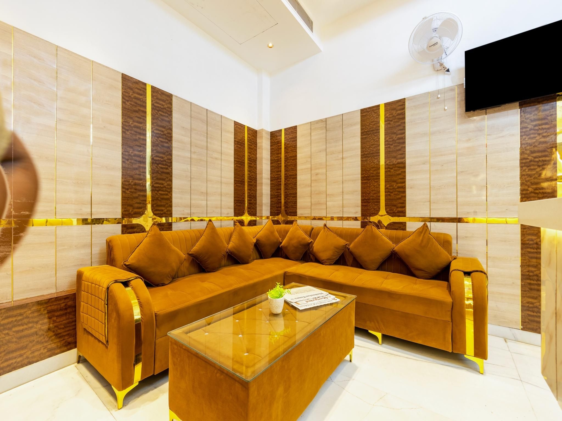 โรงแรม คุรุ พรีต (Hotel Guru Preet)0