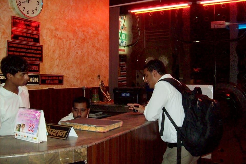 โอโย โฮเทล โกลเดน เกต ดีเอ็กซ์ ใกล้ คุรุดวารา ศรี บางลา ซาฮิบ (OYO Hotel Golden Gate Dx Near Gurudwara Shri Bangla Sahib)0