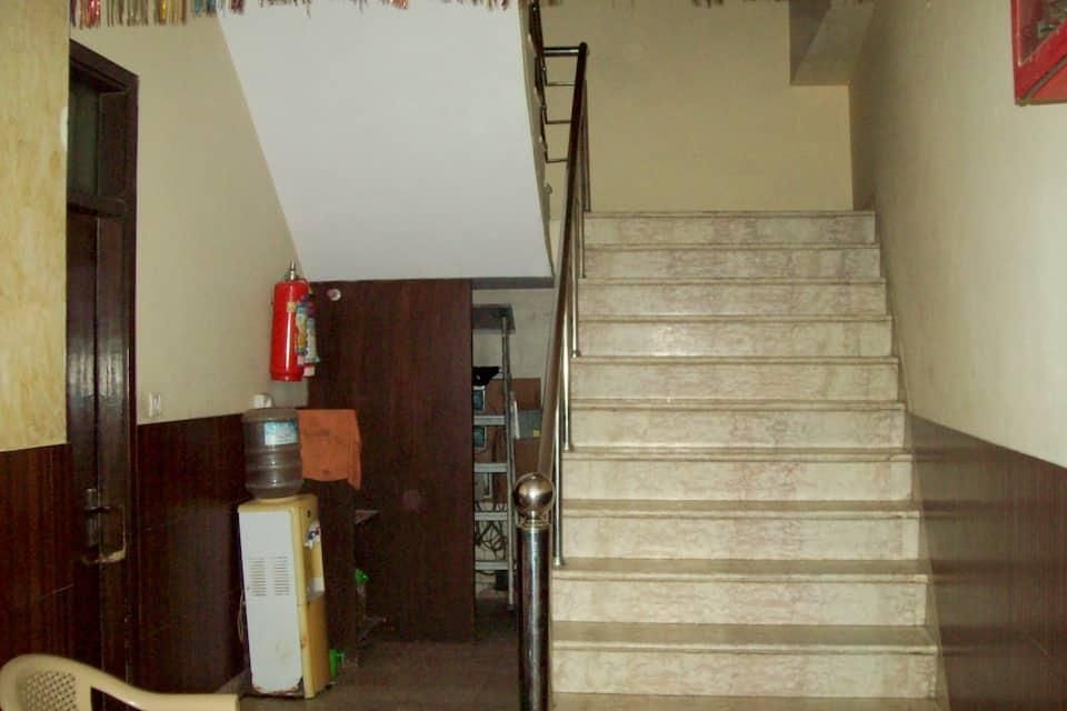โอโย โฮเทล โกลเดน เกต ดีเอ็กซ์ ใกล้ คุรุดวารา ศรี บางลา ซาฮิบ (OYO Hotel Golden Gate Dx Near Gurudwara Shri Bangla Sahib)2