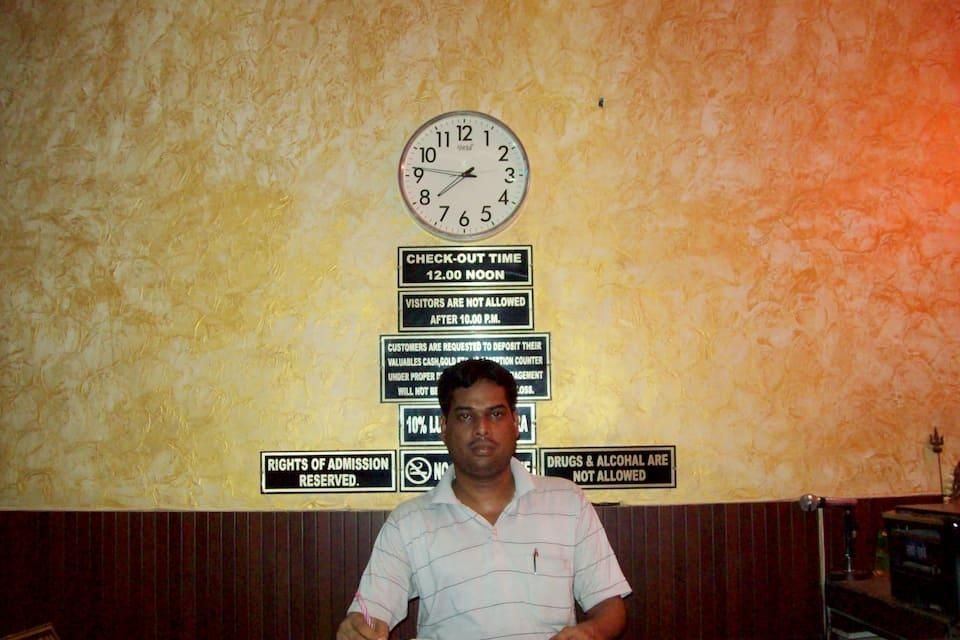 โอโย โฮเทล โกลเดน เกต ดีเอ็กซ์ ใกล้ คุรุดวารา ศรี บางลา ซาฮิบ (OYO Hotel Golden Gate Dx Near Gurudwara Shri Bangla Sahib)3
