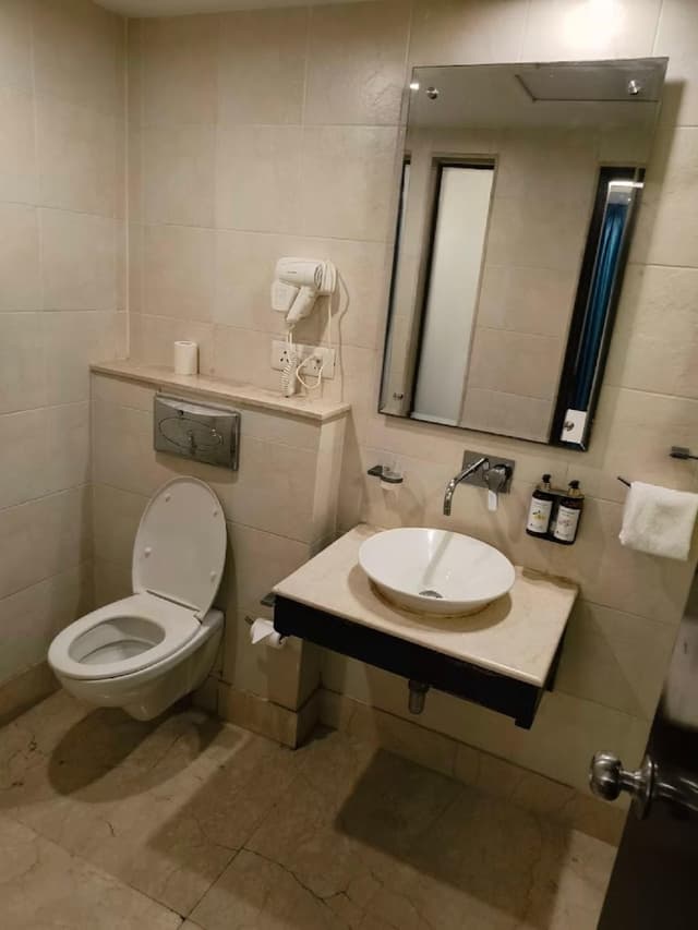 Deluxe Double Bedroom
