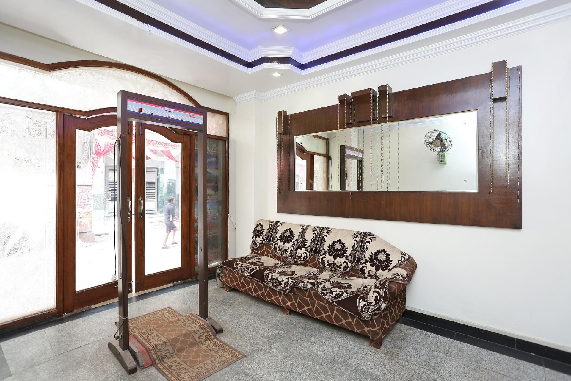 โรงแรม โอ เดลี คอนติเนนทัล (Hotel O Delhi Continental)1