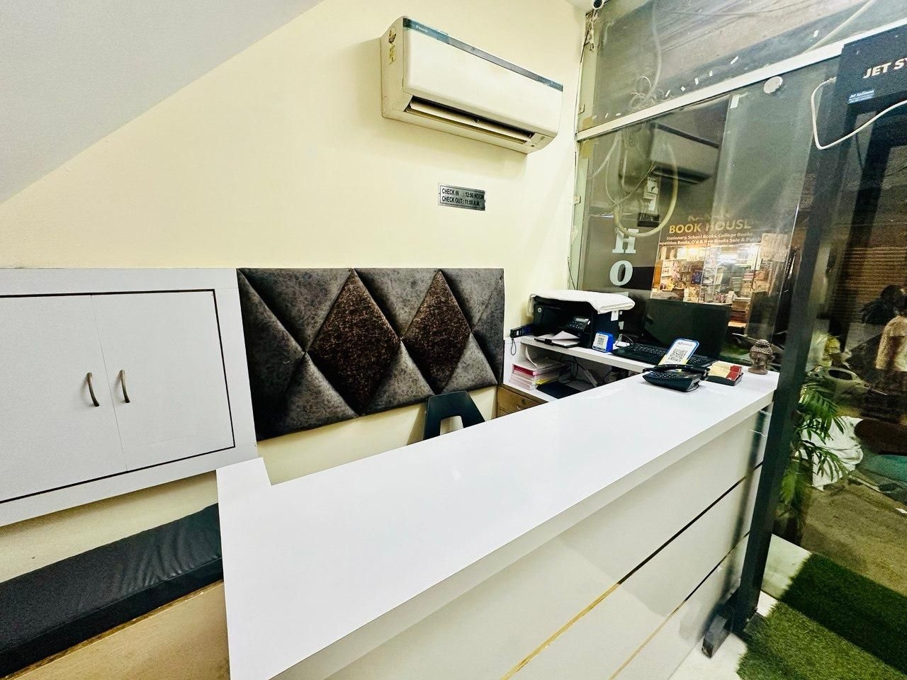 โรงแรม พรหมบุตร - ใกล้สถานีรถไฟนิวเดลี (Hotel Bramhaputra - Near New Delhi Railway Station)4