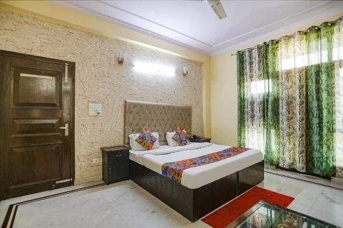 แฟบโฮเทล เอชเอ็ม พาเลซ (FabHotel HM Palace)2