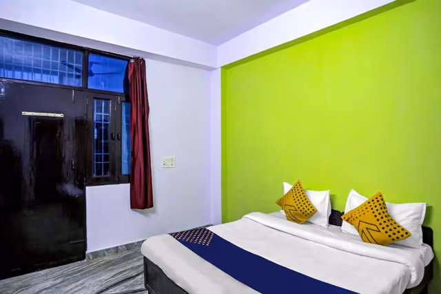 SPOT ON Room without Air Conditioning