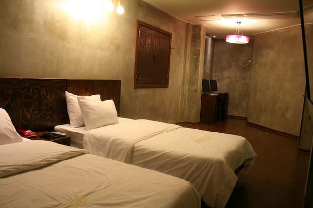 Deluxe Twin Room
