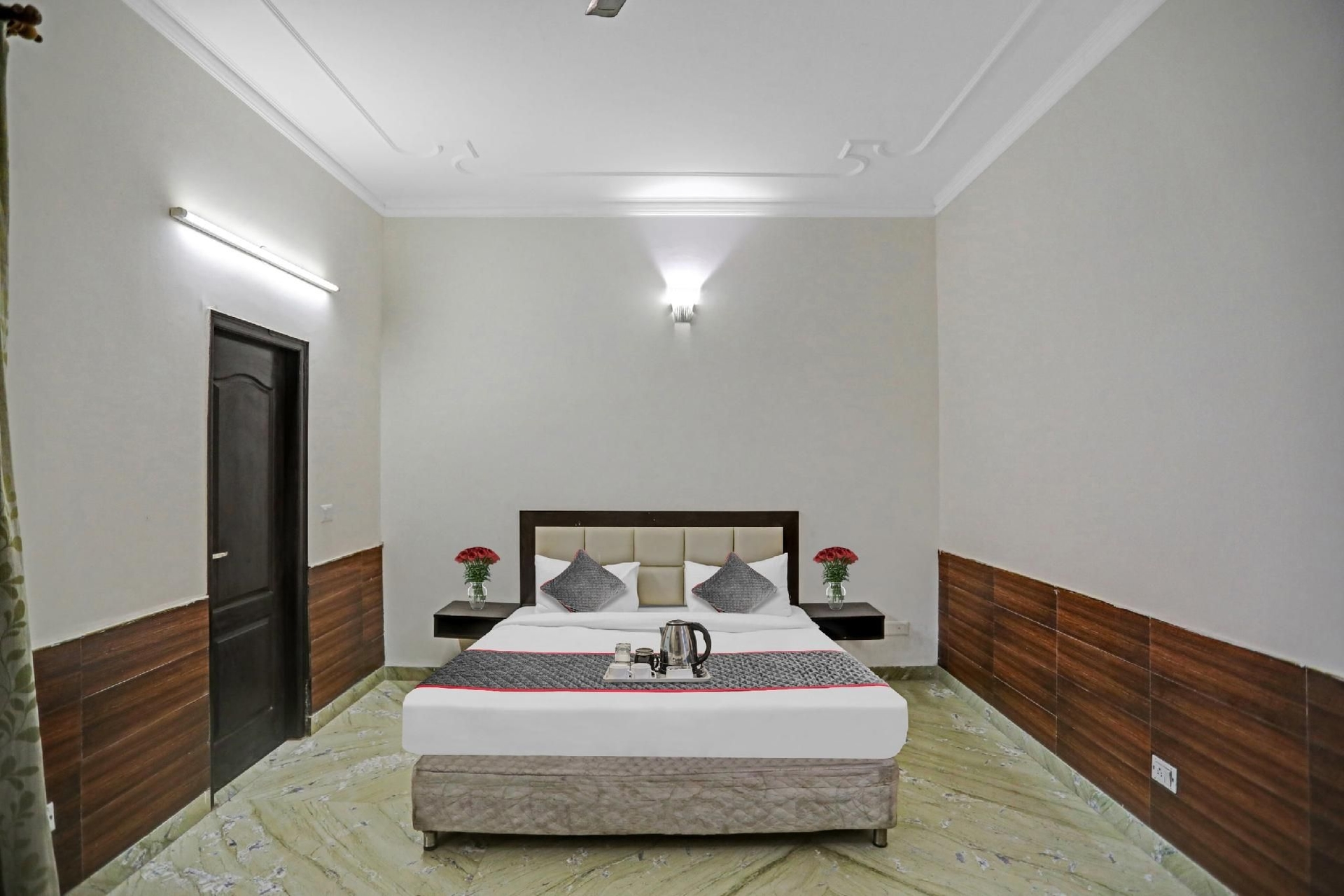 ทาวน์เฮาส์ เดอะ พรีเมียร์ วิว ใกล้ วัดอิสก์คอน นอยดา (Townhouse The Premier View Near ISKCON Temple Noida)1