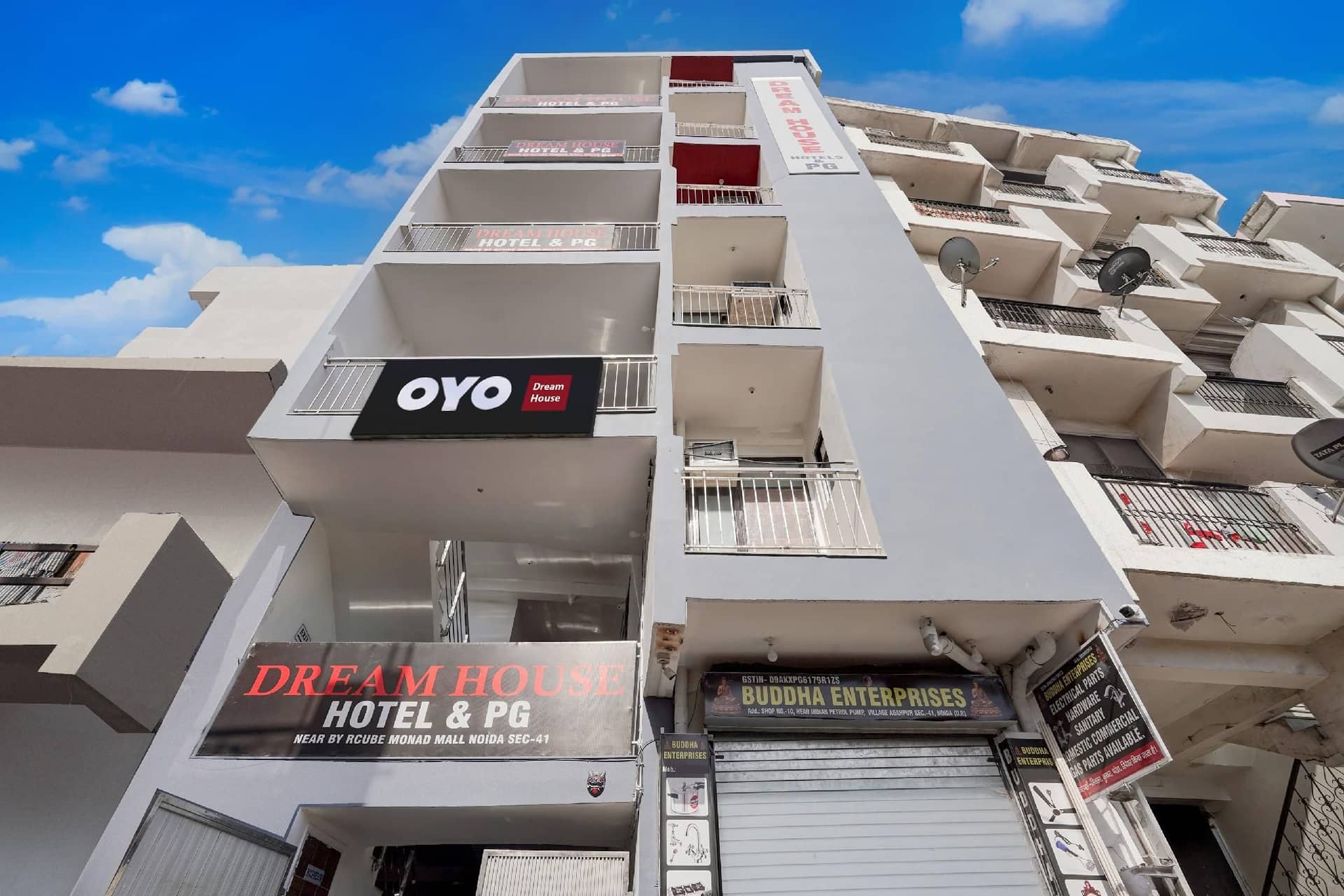 OYO 834077 Dream House OYO 834077 Dream House