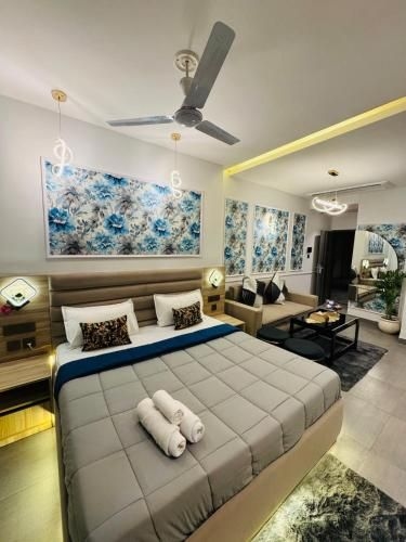 อพาร์ตเมนต์ 1 ห้องนอน 1 ห้องน้ำส่วนตัว ขนาด 73 ตร.ม. – ฟาริดาบัด (Oasis 39th floor by Royal Retreat Suites)3