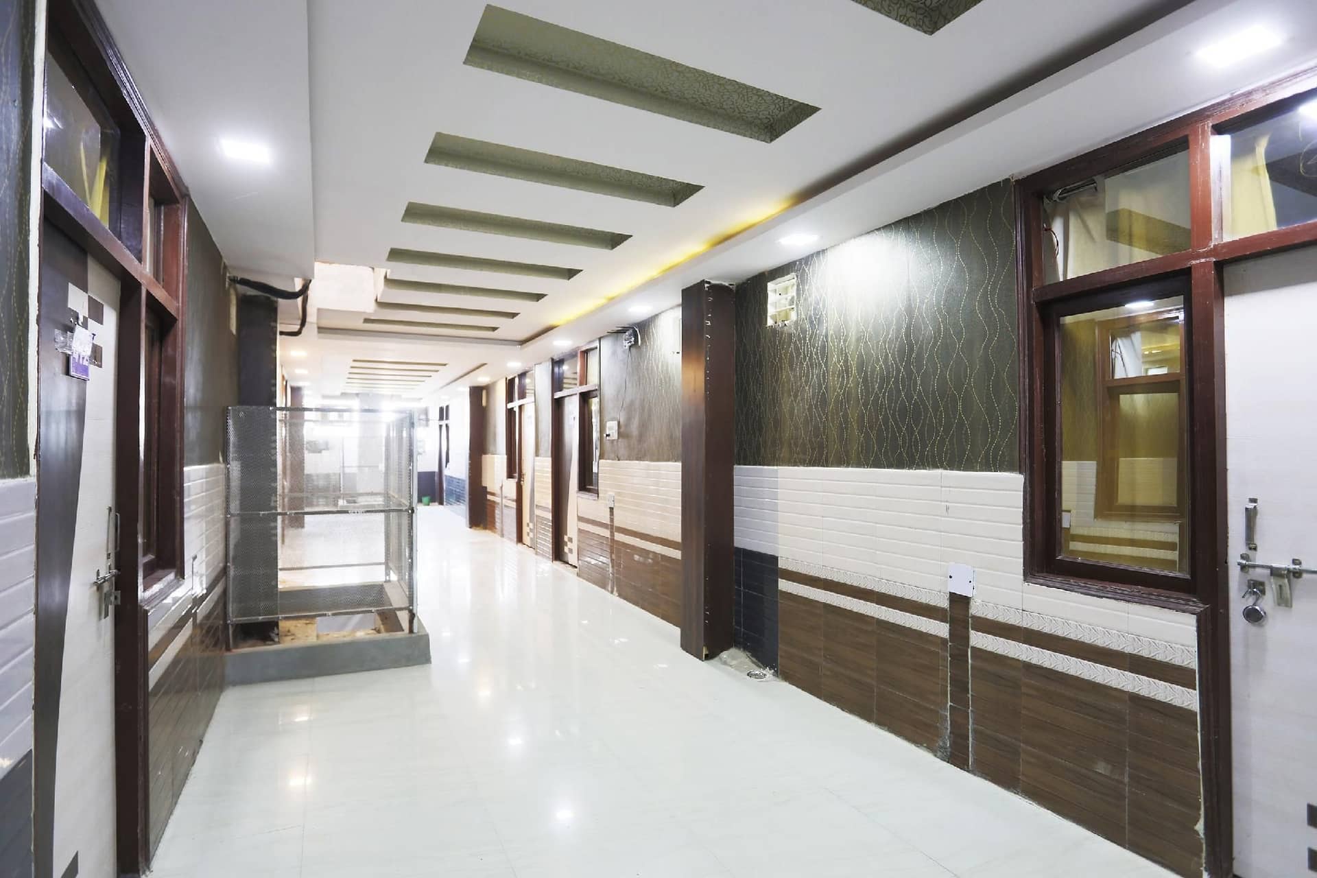 Hotel O NSEZ Metro Station Formerly Sunshine Stays Hotel O NSEZ Metro Station Formerly Sunshine Stays