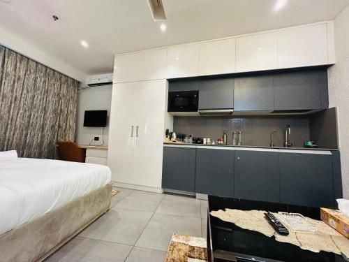 อพาร์ตเมนต์ 1 ห้องนอน 1 ห้องน้ำส่วนตัว ขนาด 52 ตร.ม. – ฟาริดาบัด (7th Heaven By HomeGlow Retreat)4