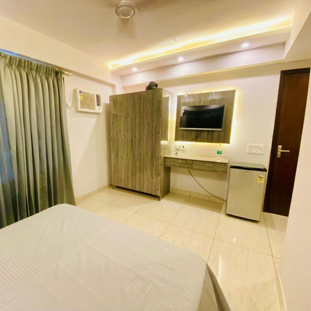 Oh My Place Noida - 1434