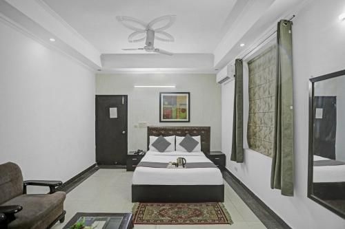 Townhouse Happy Keys Near Iskcon Temple Noida2