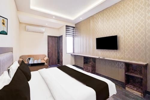 Super Collection O Sector 108 Noida3