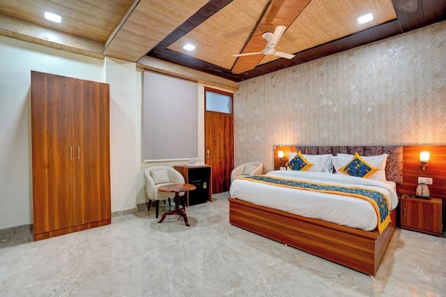 Executive Room