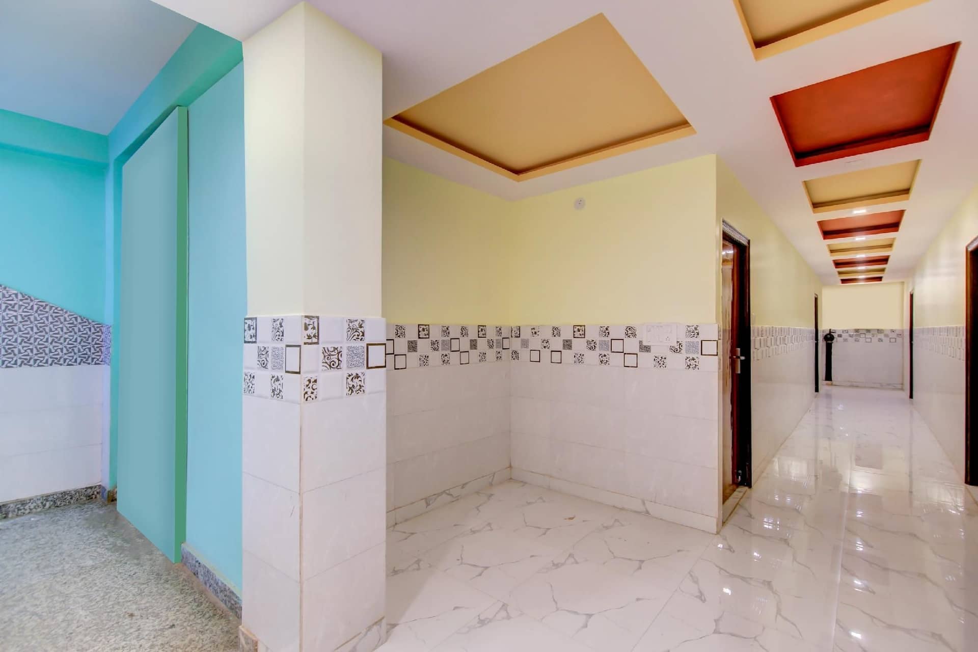 Shri Drona Hotel Shri Drona Hotel