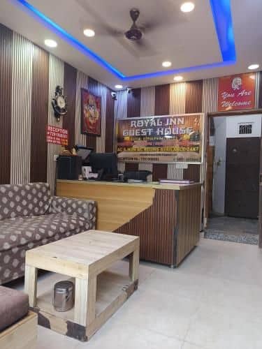 Royal Inn -1 Minutes walk Nizamuddin Railway Stn Royal Inn -1 Minutes walk Nizamuddin Railway Stn