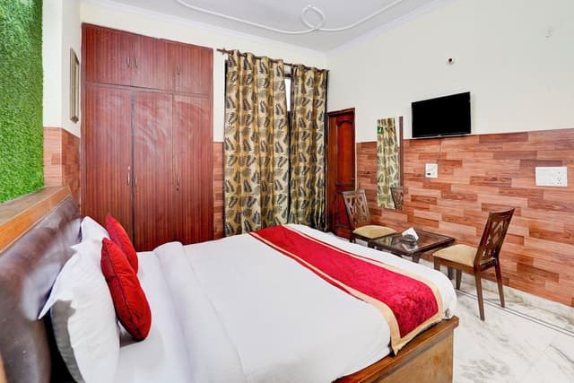 Superior Double Room, City View