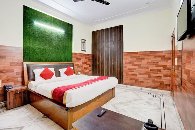 Deluxe Single Room