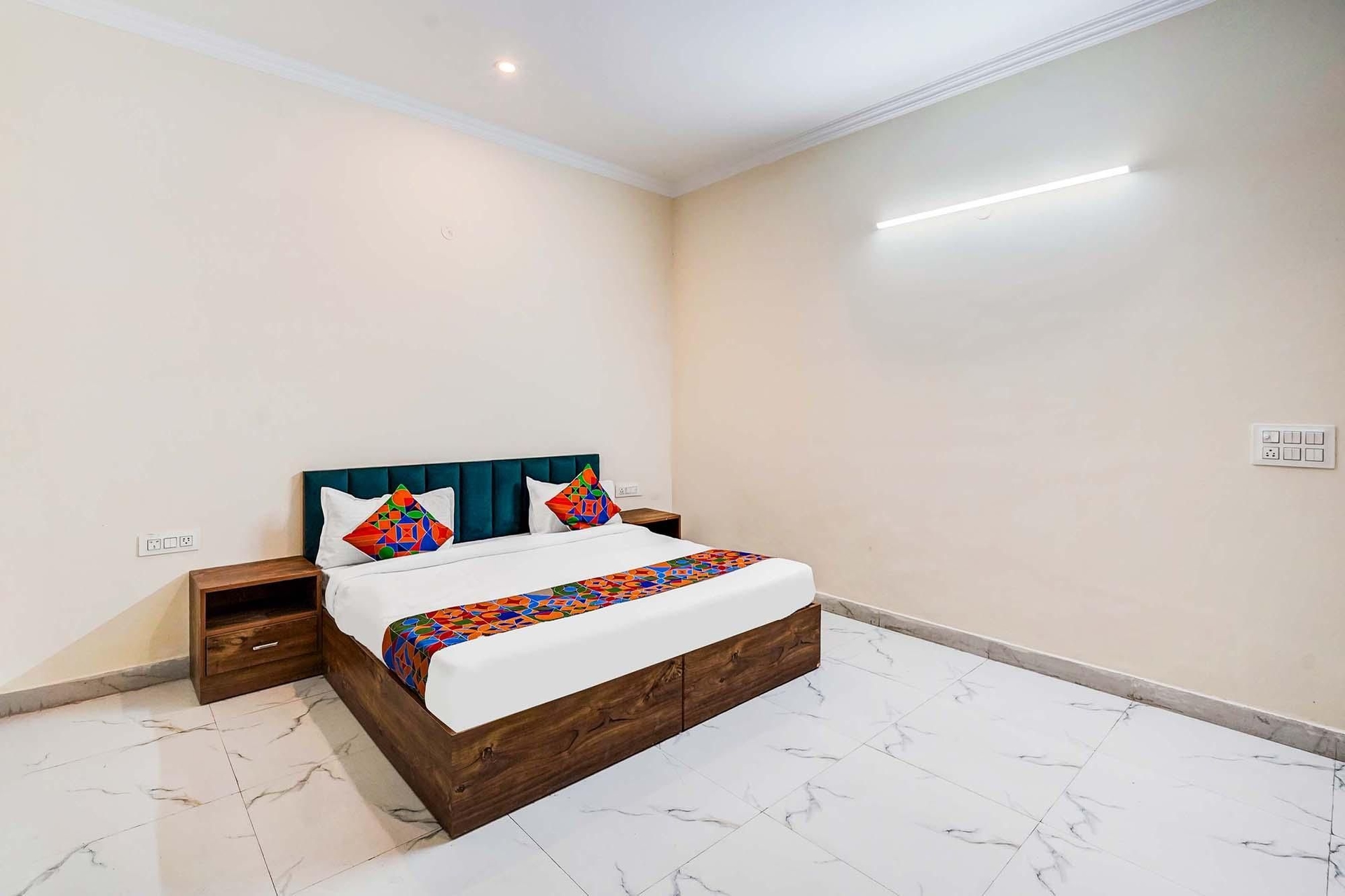 FabHotel The Glampoint3