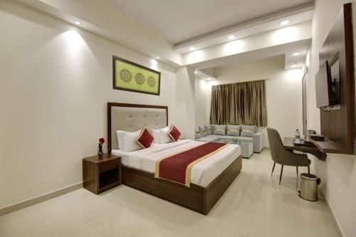 Hotel La Mirage Noida3