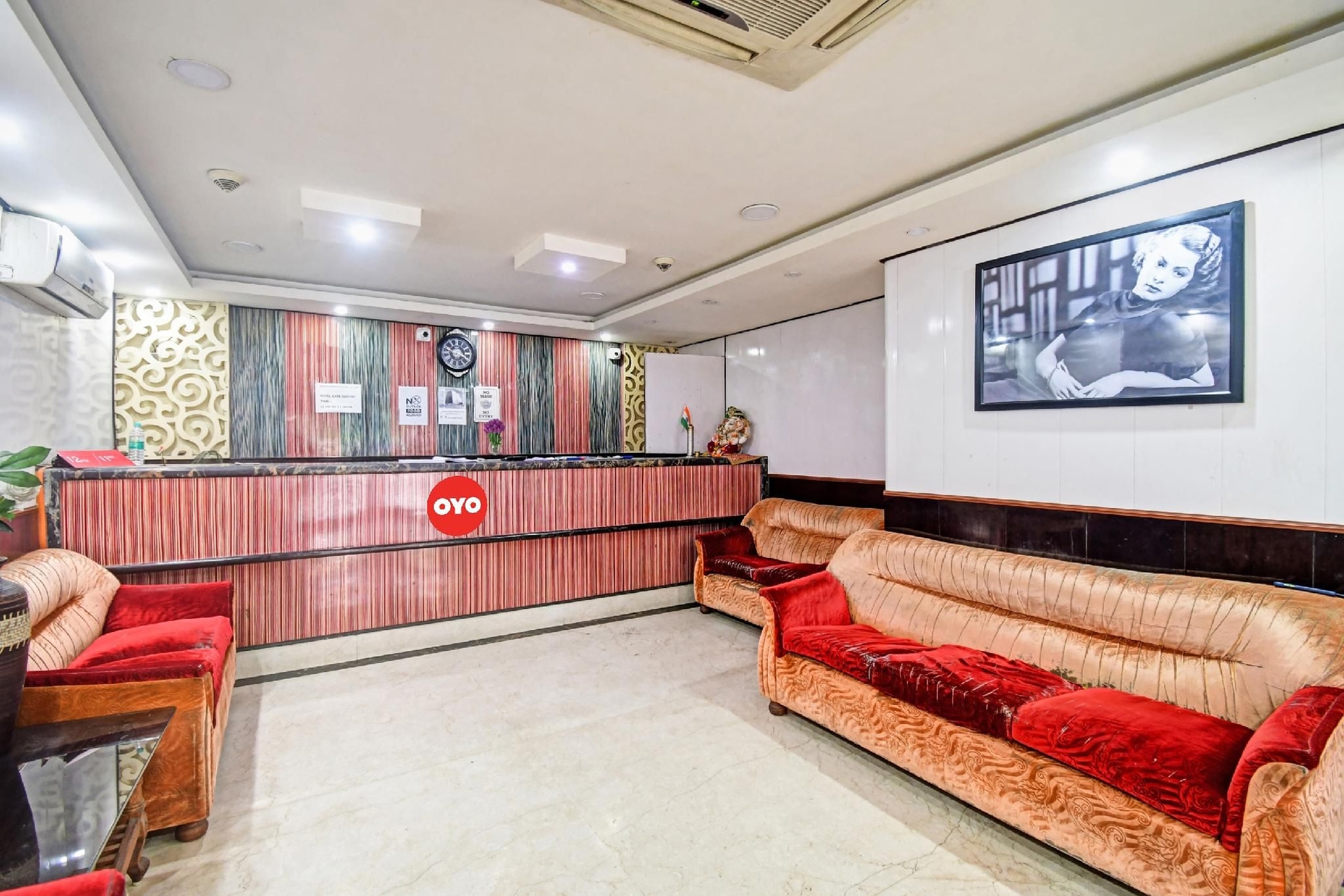 Hotel O Noida Residency Near ISKCON Temple Noida2