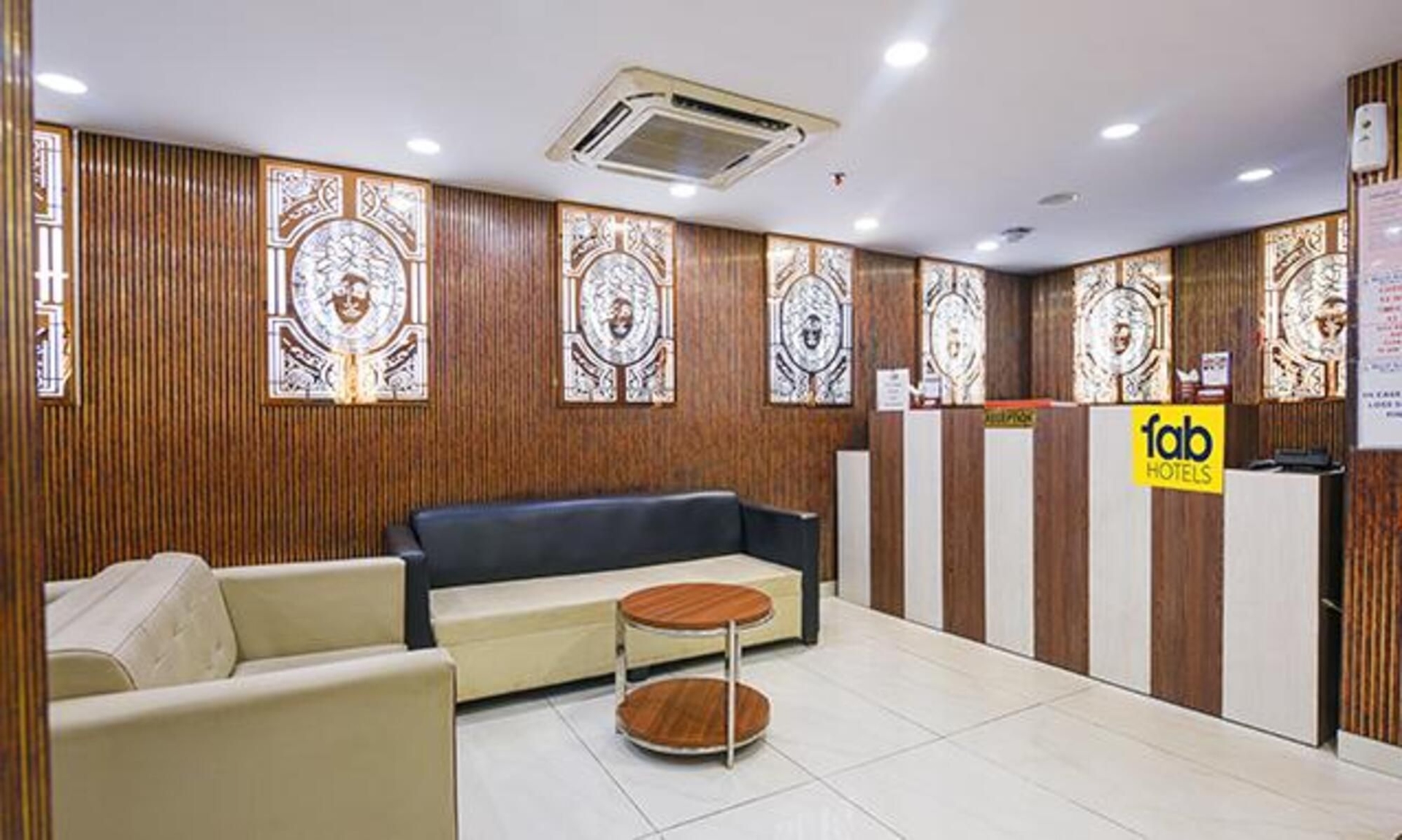 FabHotel The Residency 44 - Botenical garden metro station2