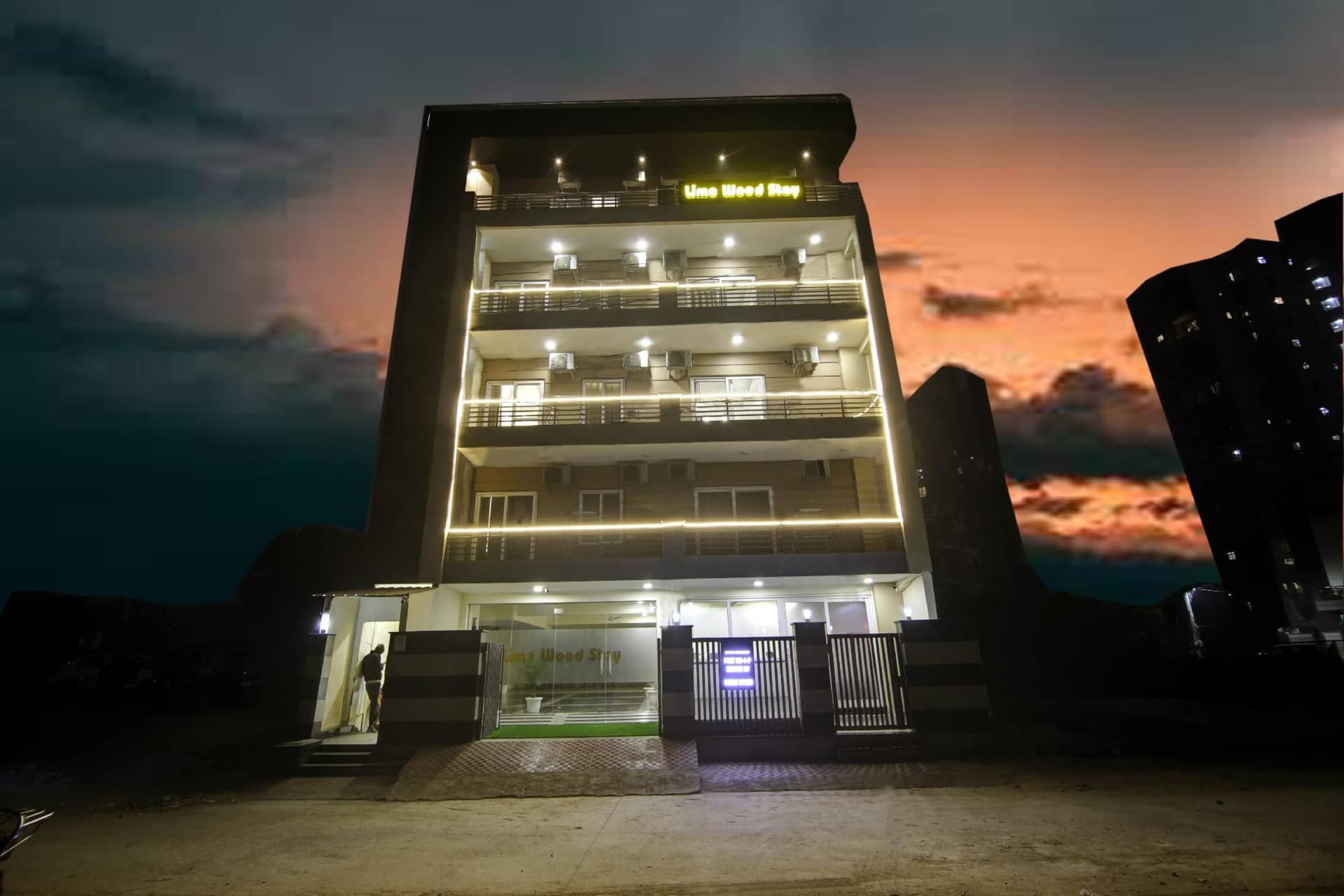 LIMEWOOD STAY GOLD-1 BHK Near ARTEMIS & GolfCourse LIMEWOOD STAY GOLD-1 BHK Near ARTEMIS & GolfCourse