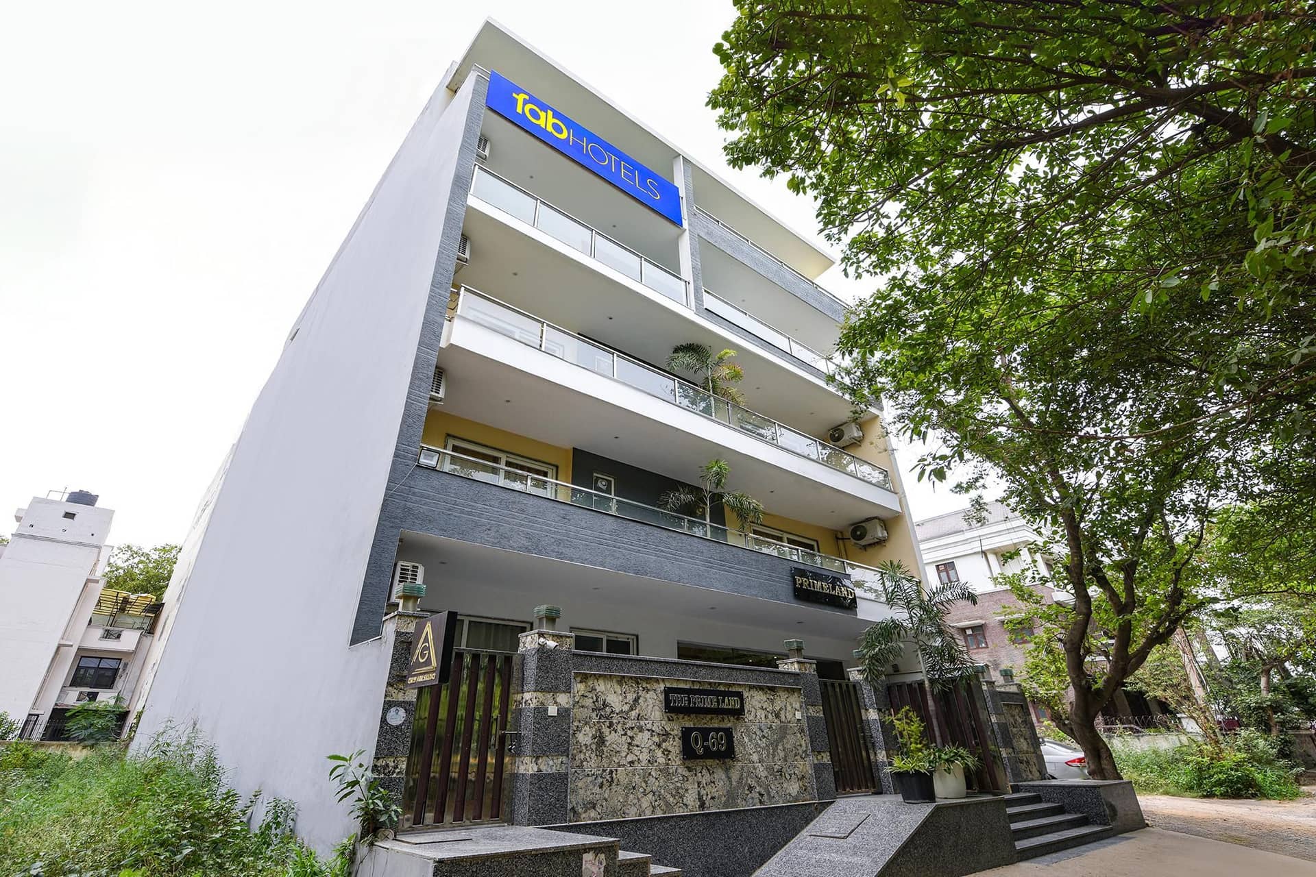 FabHotel The Prime Land - Huda City Centre Metro FabHotel The Prime Land - Huda City Centre Metro
