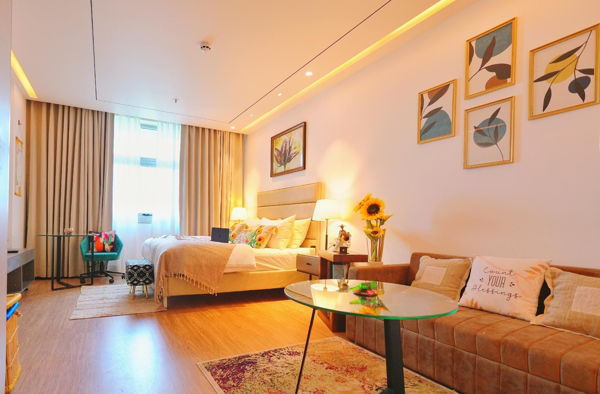 Rustic Luxurious Suite2