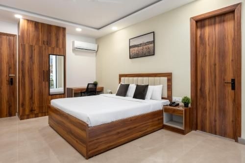 Wandr Hotel Golf Course Rd N/B Cyber City Gurugram2