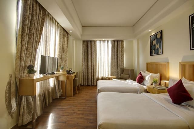 Superior Twin Room with City View