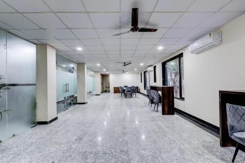 MadStays Hotel CloudBay Sector 292