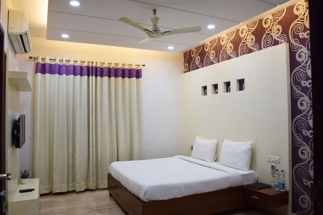 Standard Double Room, 1 King Bed, Balcony
