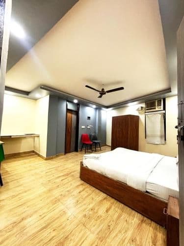 Standard King Room